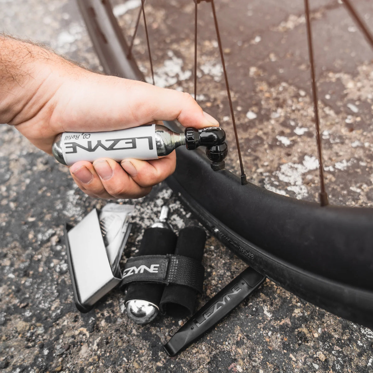 LEZYNE TWIN DRIVE Repair Combo reparationskit + gängad CO2-patron