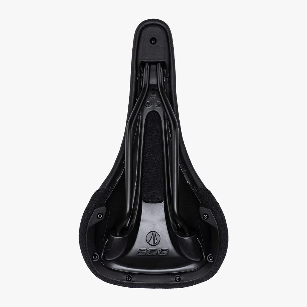 SDG BEL-AIR V3 MAX Sattel mit Lux-Alloy-Streben, braun mit Ziernähten