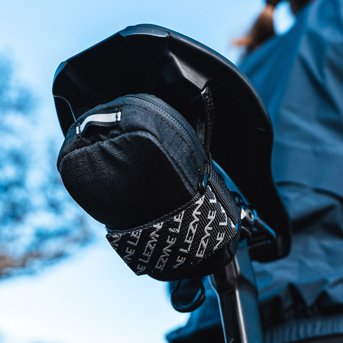 Must LEZYNE ROAD CADDY sadulakott