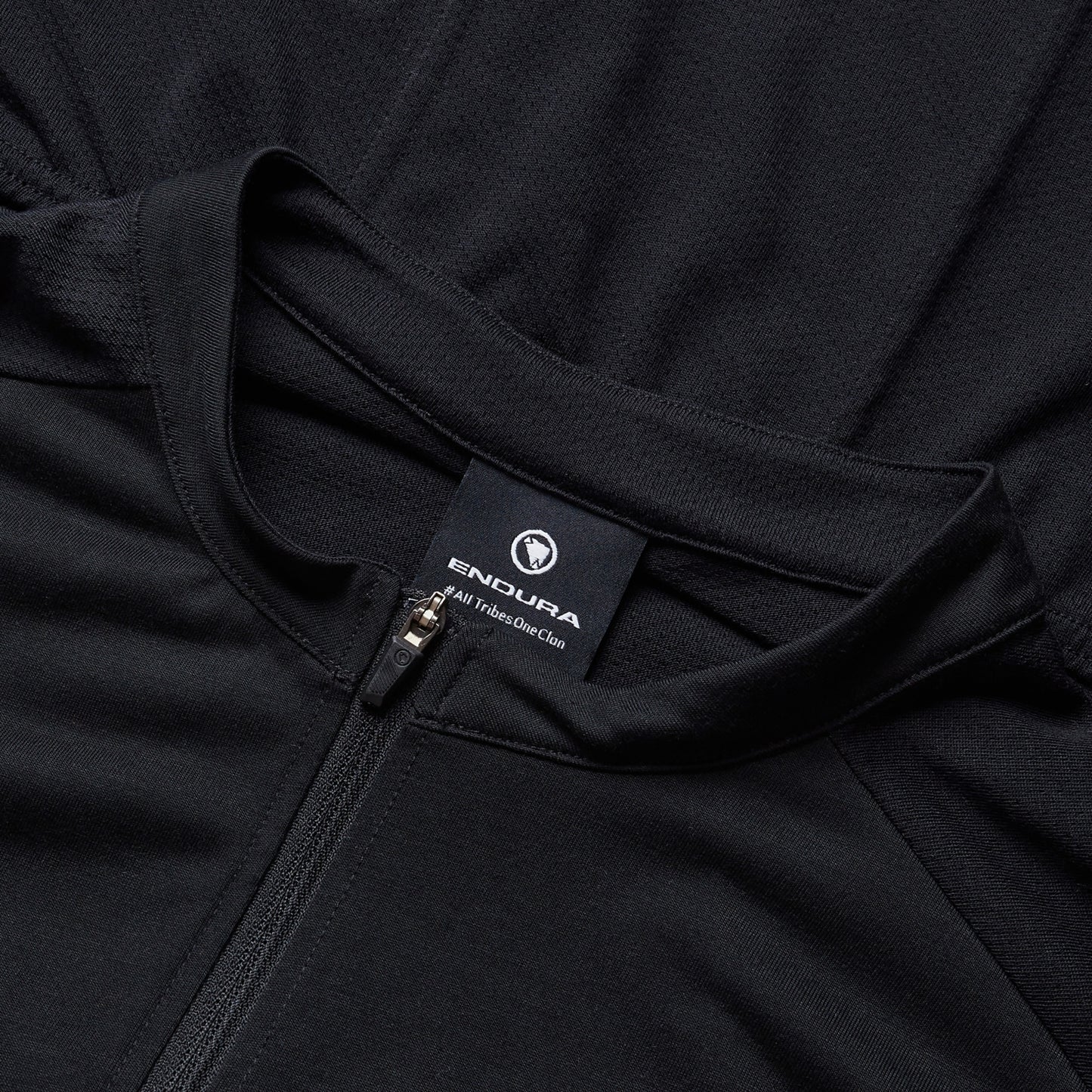 Maillot ENDURA LOOP ZIPPED Manches Courtes Noir