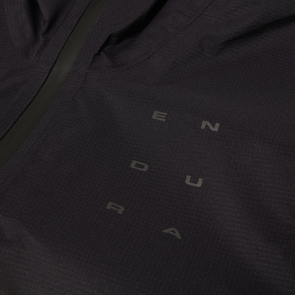 Černá bunda ENDURA ALLTRACK RACE CAPE