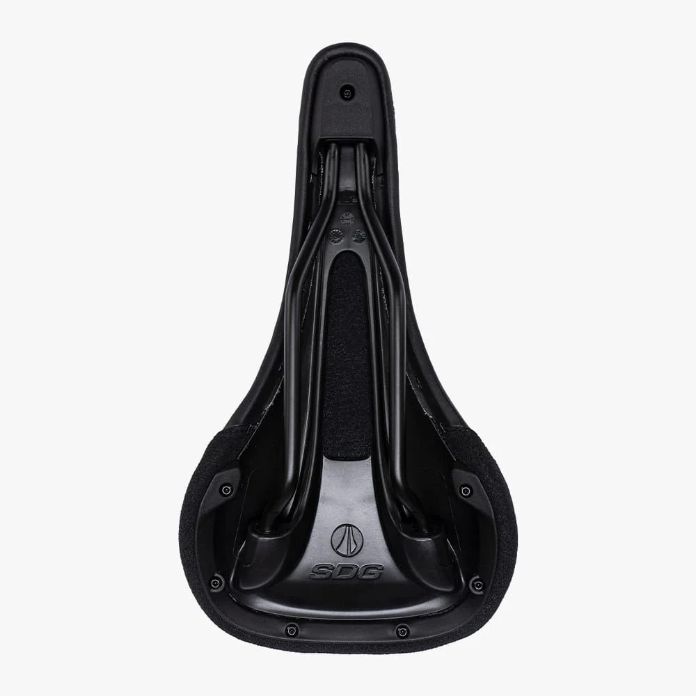 SDG BEL-AIR V3 MAX Sattel mit Lux-Alloy-Streben, schwarz/gold, abgesteppt