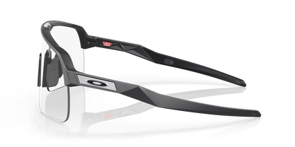 Okuliare OAKLEY SUTRO LITE matný karbón, číre fotochromatické sklo - O9463-4539