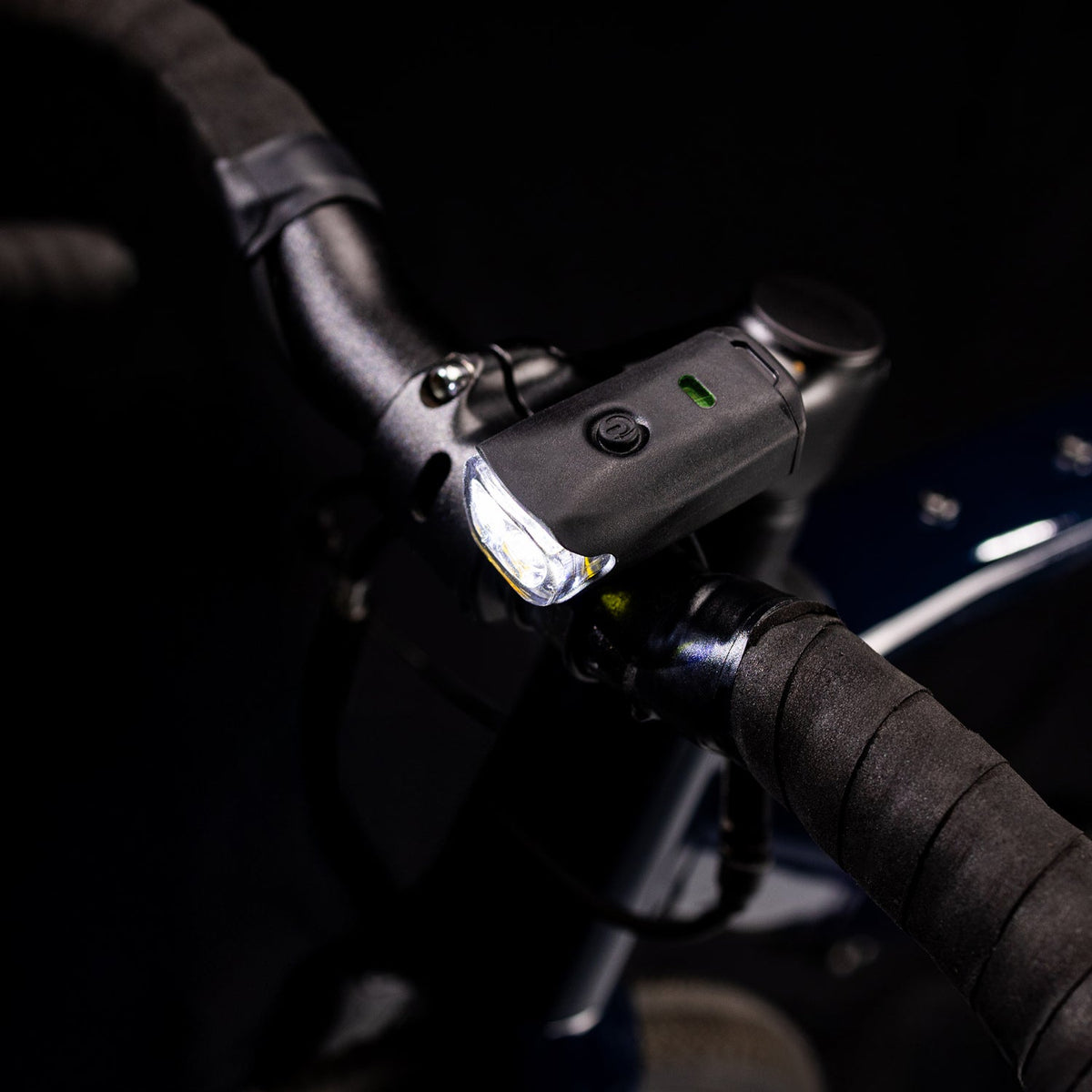 Lezyne KTV Drive 300+ anteriore montato sulla bici