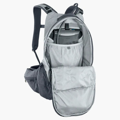 Mochila con Protección Dorsal EVOC TRAIL PRO 16L Gris