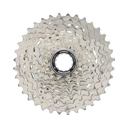 Cassette de 12 velocidades SHIMANO 105 CS-HG710 – foto principal sobre fondo blanco
