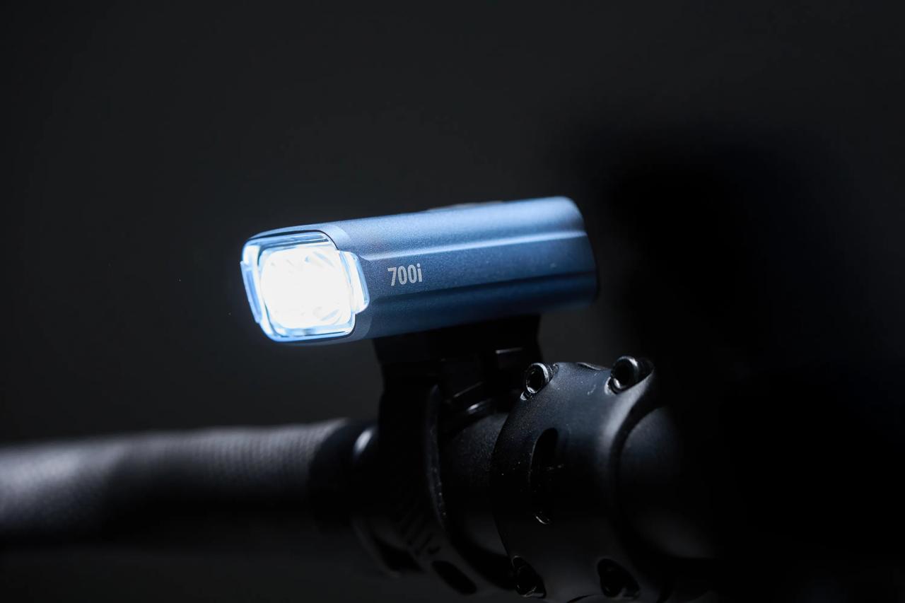 BBB NANOSTRIKE 700 i Blue Front Light