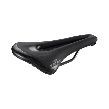 SAN MARCO Shortfit 2.0 Shield Supercomfort S3 kerékpárnyereg – háromnegyedes nézet