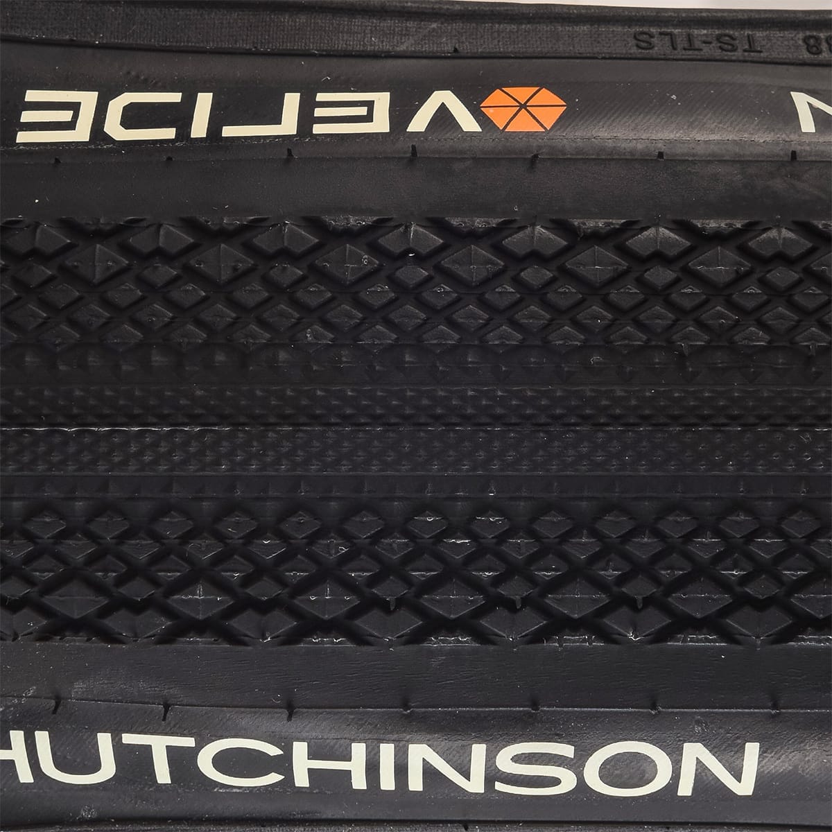 Pneu HUTCHINSON OVERIDE Tubetype 700x38 Preto