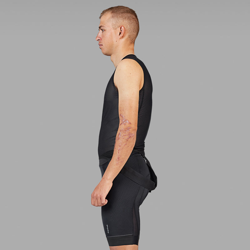 GRIPGRAB ULTRALIGHT MESH Sleeveless Base Layer Black