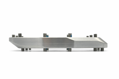 Natūralaus metalo HXR COMPONENTS platforminiai pedalai su plienine ašimi