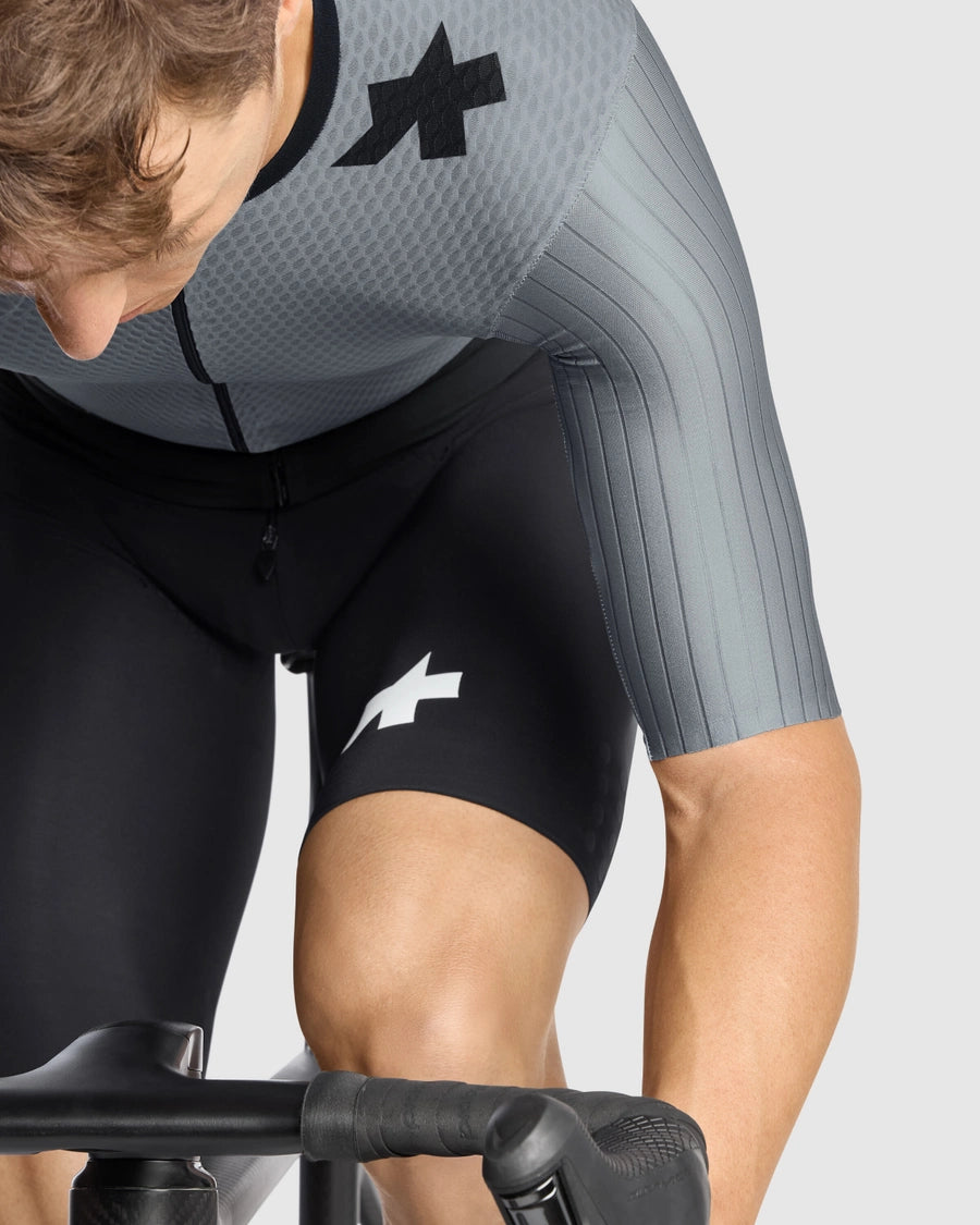 ASSOS EQUIPE RS LE HOUDINI S11 våddragt grå/sort