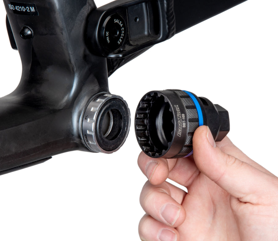 Park Tool BBT-169 monteret på en krankboks