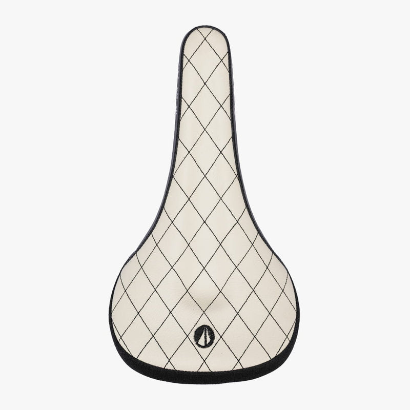 Hvid SDG Bel-Air V3 Max Stitched Leather-sadel set fra oven