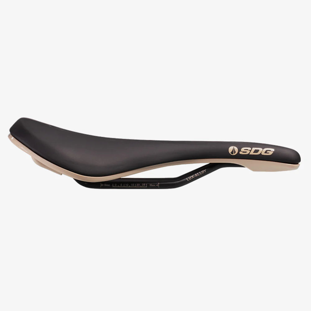 SDG Bell V3 OVERLAND Rails Lux-Alloy Sadel Sort/Beige