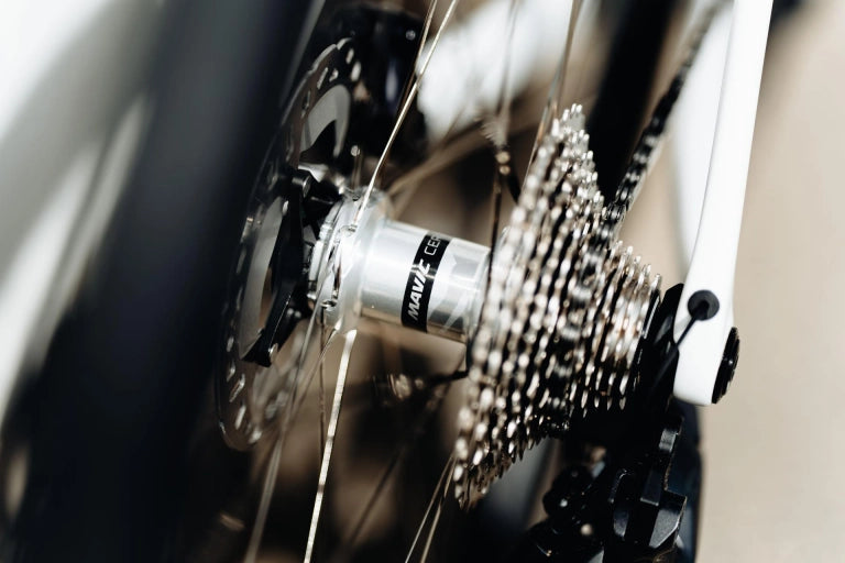 Roue Arrière MAVIC COSMIC SLR 45 Tubeless Ready (Center Lock) Noir/Argent