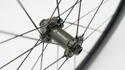 Wielpaar SCOM ULTRA 50 Tubeless Ready (Center Lock)