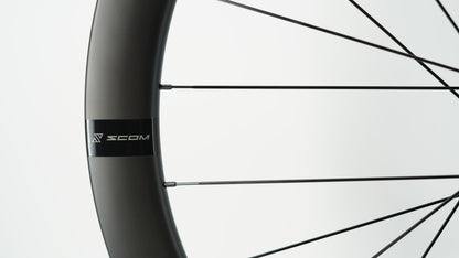 Coppia di Ruote SCOM CORSA 45 Tubeless Ready (Center Lock)