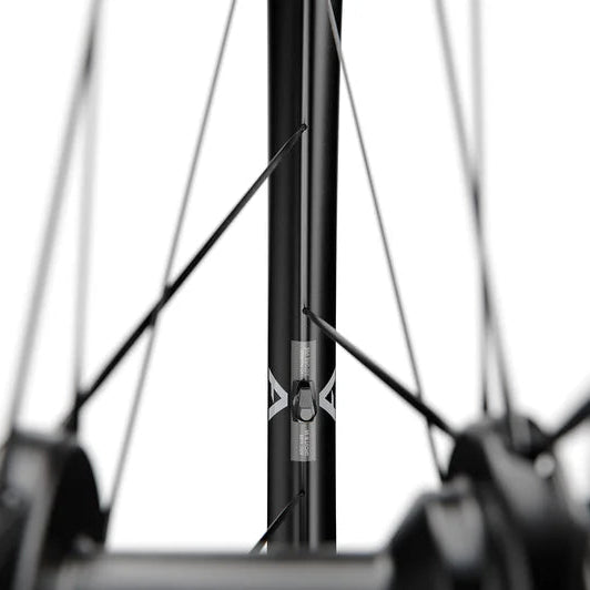 Roue Avant DT SWISS ARC 1400 DICUT 38 DISC Tubeless Ready (Centerlock)