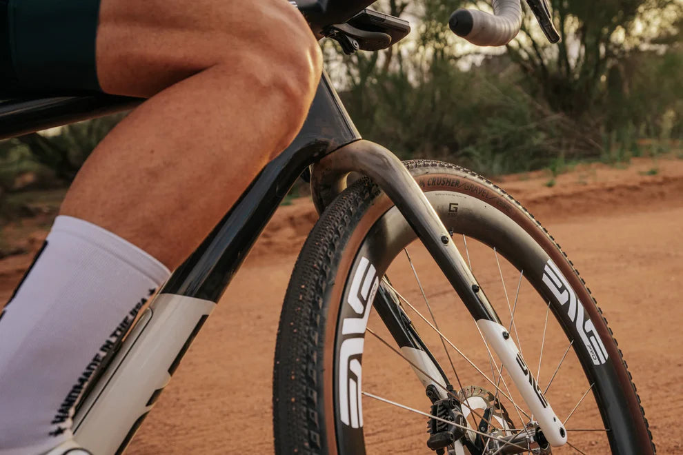 Paire de Roues ENVE G SES 4.5 Tubeless Ready (Center Lock) Noir/Blanc