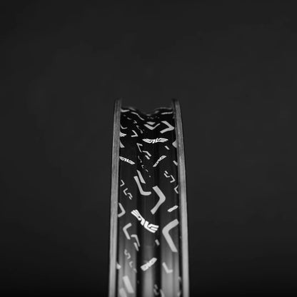Rueda Trasera ENVE G SES 4.5 Tubeless Ready (Center Lock) Negro/Blanco