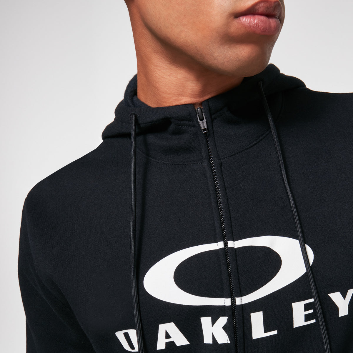 Sudadera con capucha OAKLEY BARK FZ 2.0 Negra/Blanca