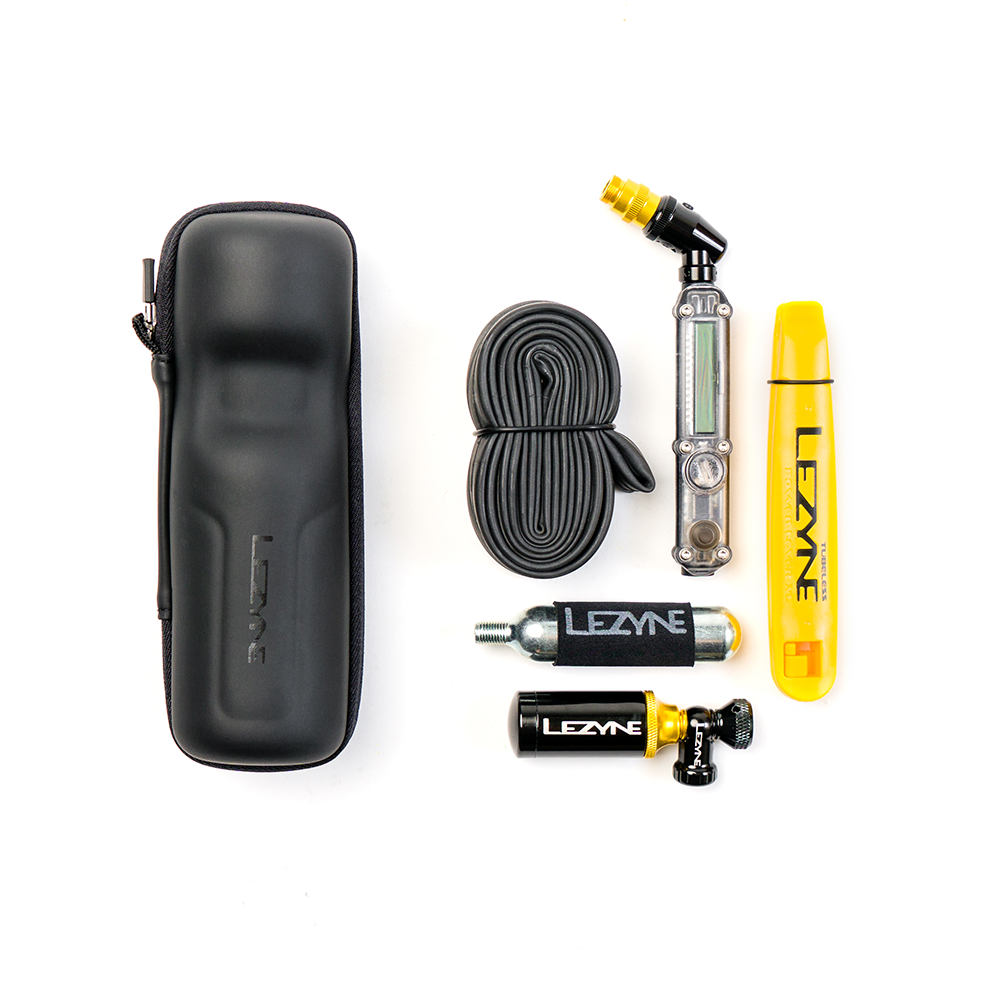 Fľaša na náradie LEZYNE FLOW CADDY PRO čierna