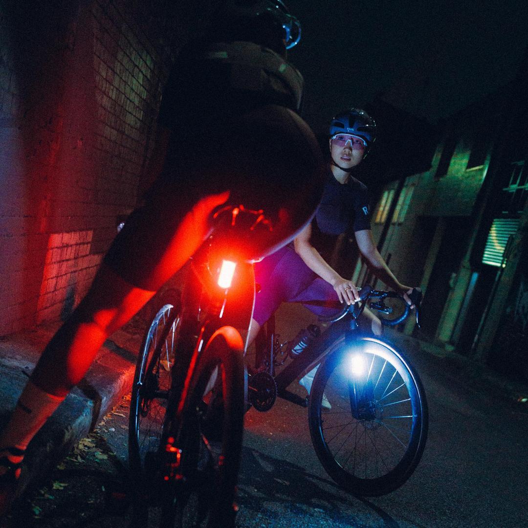 Knog Cobber Reflex Twinpack front and rear lights on a bike