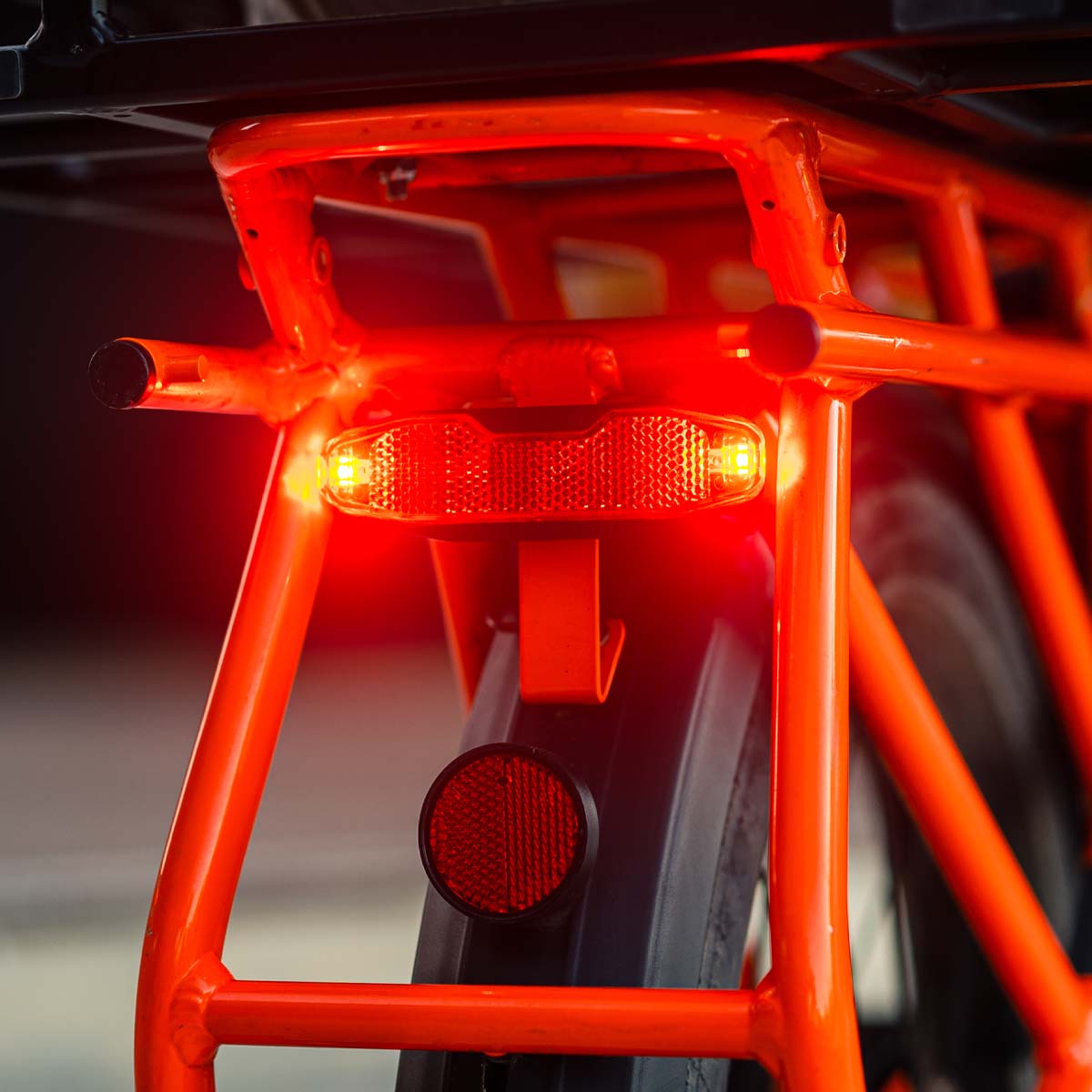 LEZYNE E-BIKE SUPER BRIGHT STVZO E12 – Detailansicht