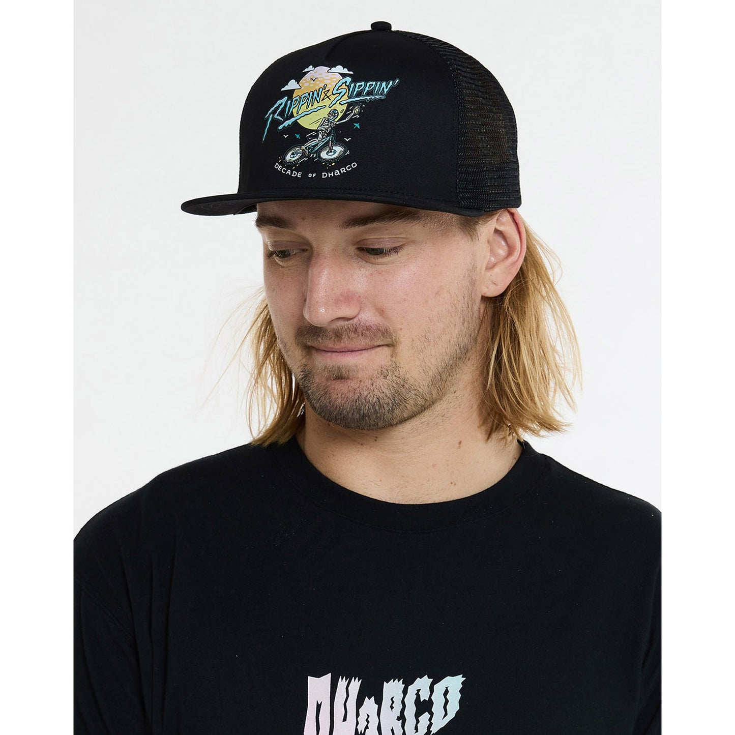 Casquette DHARCO FLAT BRIM TRUCKER RIPPIN AND SIPPIN Noir