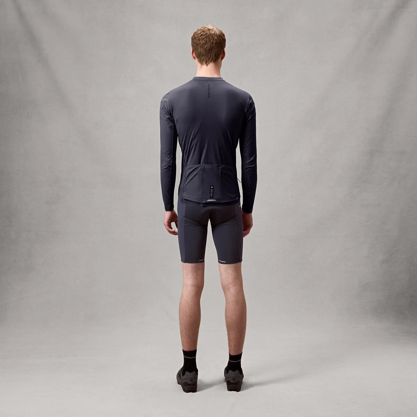 Camisola ENDURA ALLTRACK RIDE de Manga Comprida Carbon Cinzento