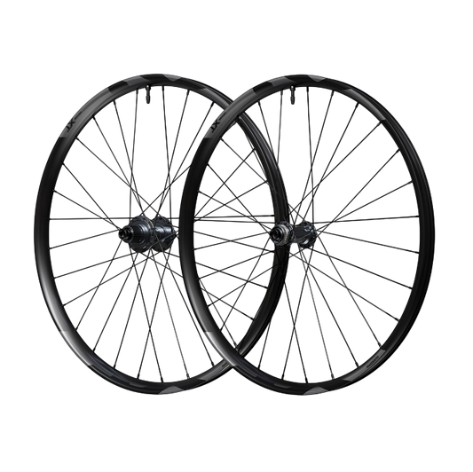 Ett par SHIMANO XT M8200 Enduro-hjul, 29 tum, 15x110 mm/12x148 mm Boost