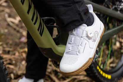 Maastopyöräilykengät ADIDAS FIVE TEN FREERIDER PRO BOA Valkoinen