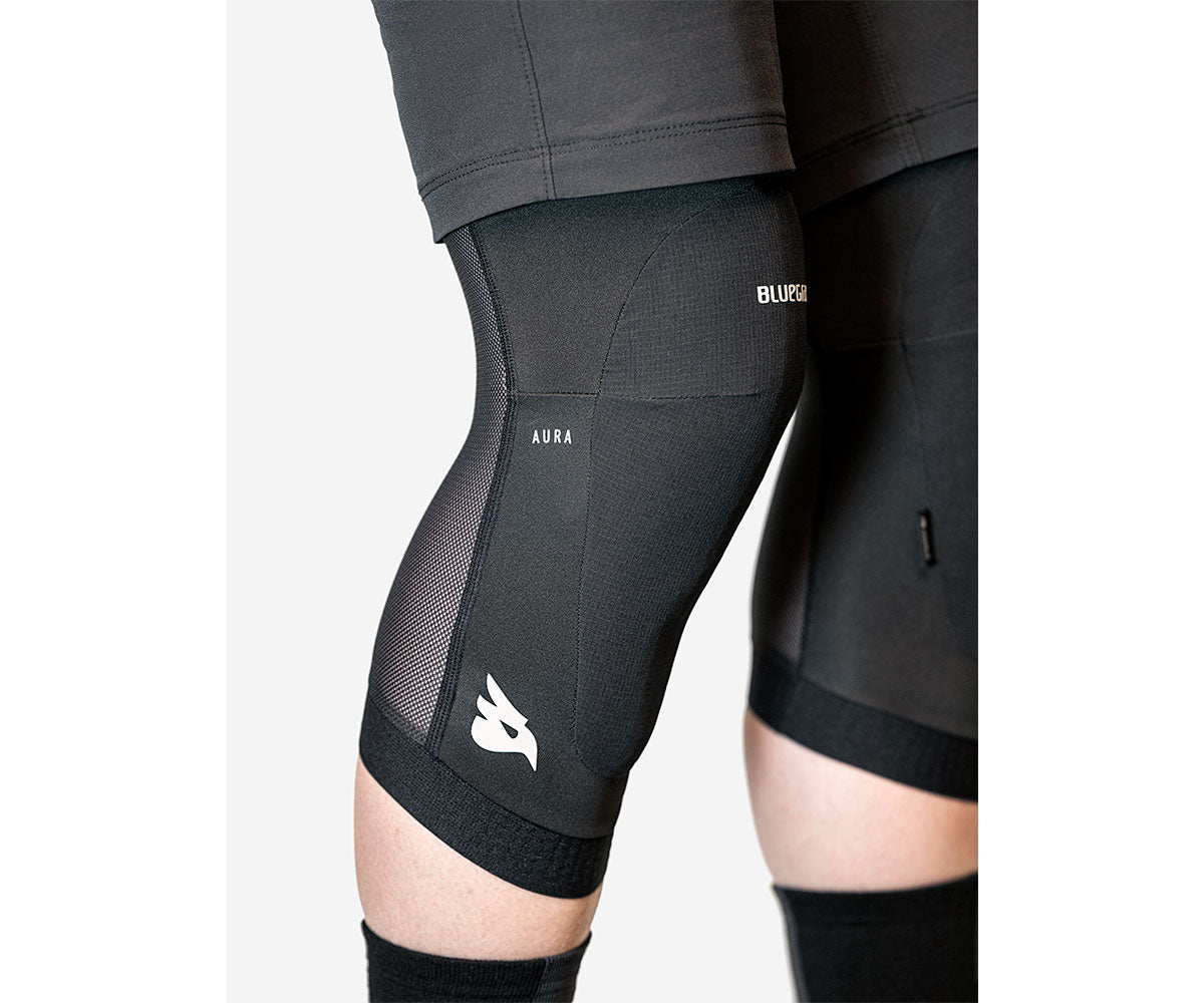 BLUEGRASS AURA Knee Pads Black - product view
