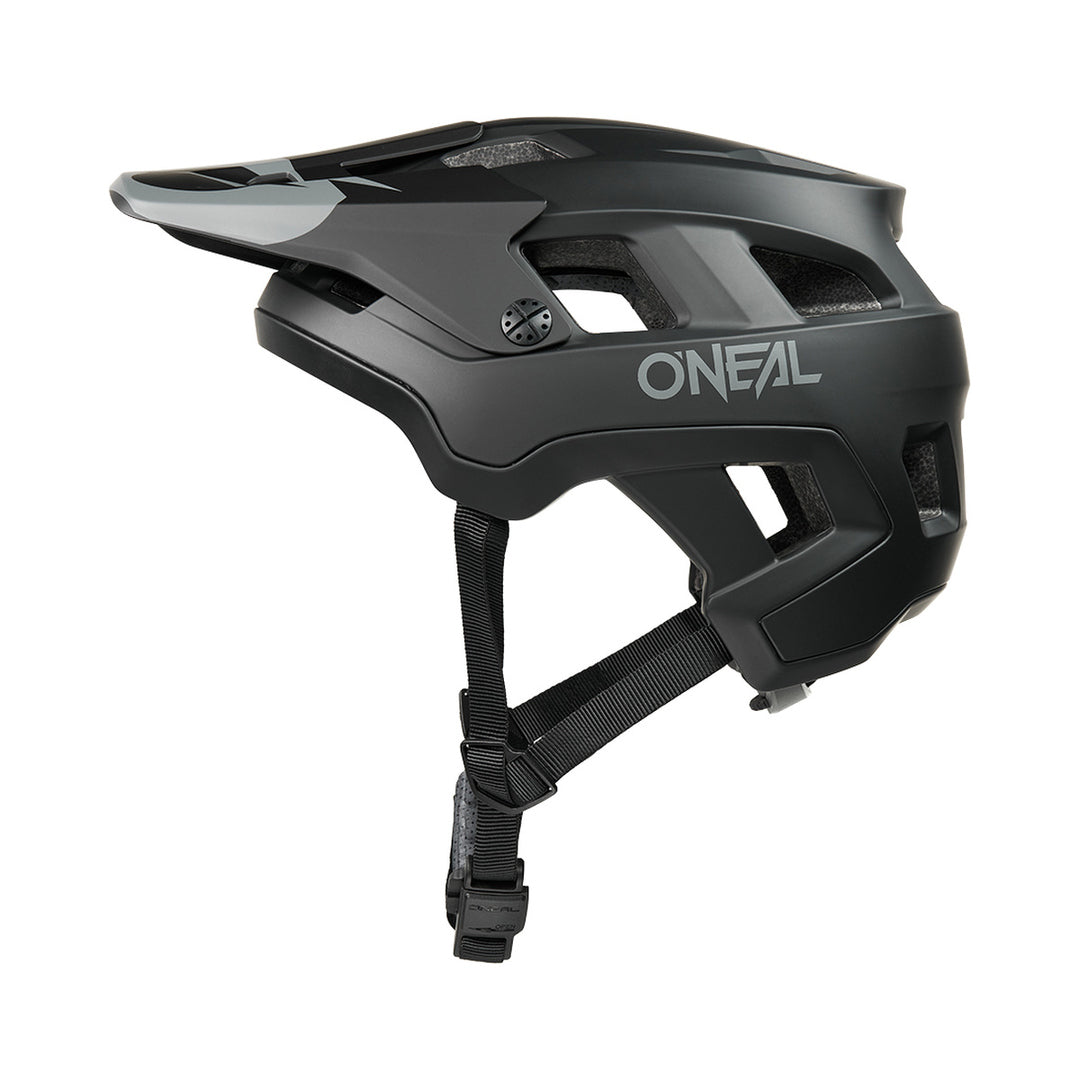 Kask MTB O'NEAL DEFENDER SOLID w kolorze czarnym — widok produktu