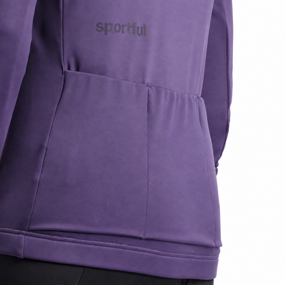 Giacca da donna SPORTFUL CLASSIC 2 viola, tasche posteriori su sfondo bianco