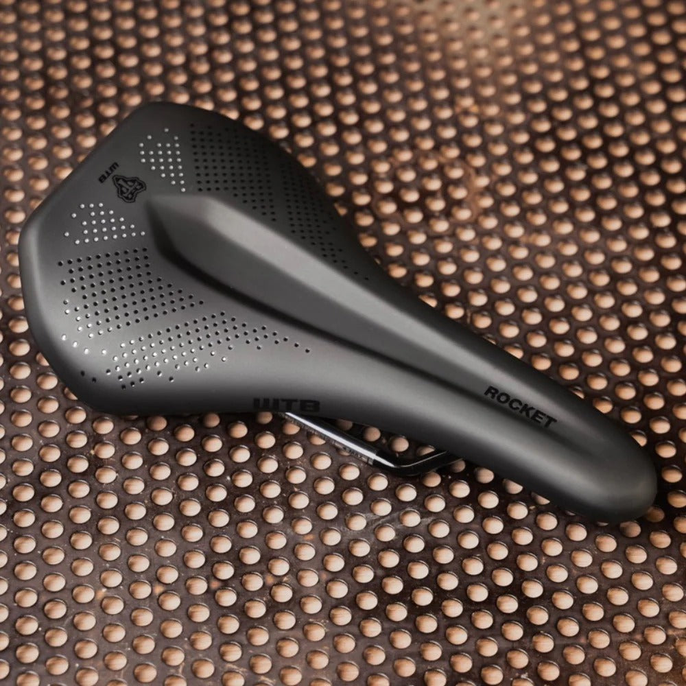 Sella WTB ROCKET FUSION Medium 145mm Rails Cr-Mo Black