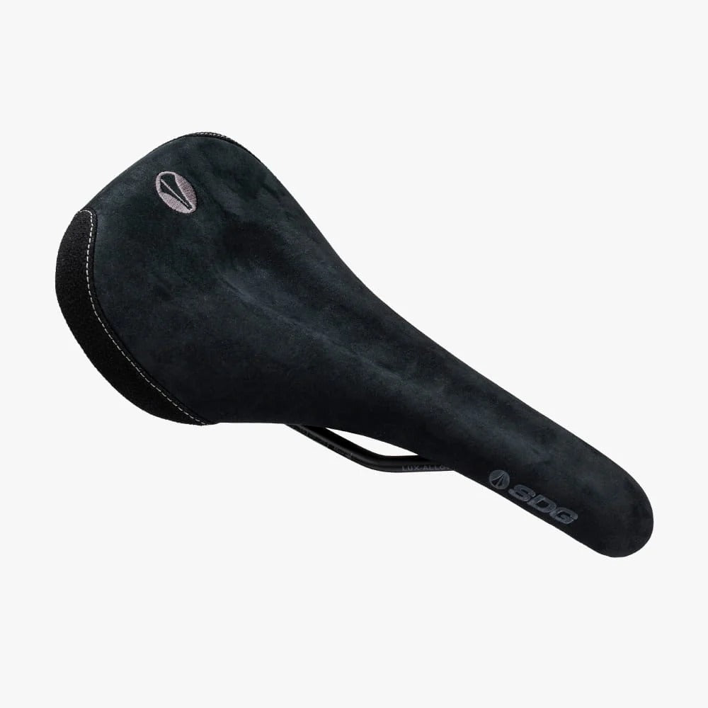 SDG BEL-AIR V3 MAX Velura-sadel med Lux-Alloy-skinner