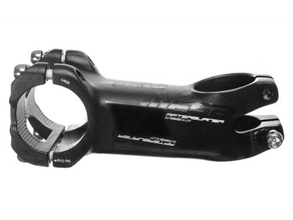 Czarny aluminiowy mostek FSA AFTERBURNER -12° — widok z lewego profilu